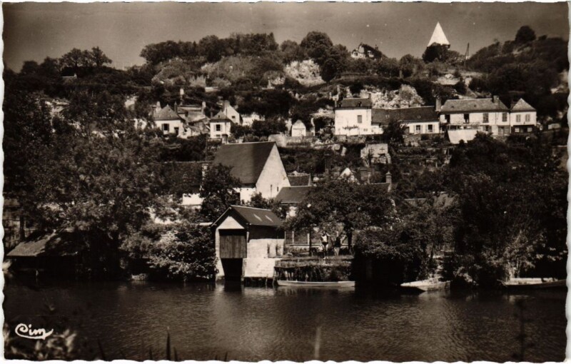 Carte postale ancienne Troo Le Loir et le Coteau de Vauchalons France