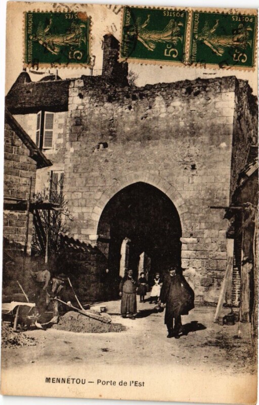 Carte postale ancienne Mennetou Porte de l'Est France