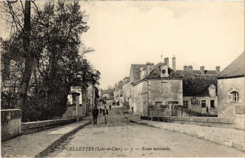 Carte postale ancienne Cellettes Route nationale France à Cellettes