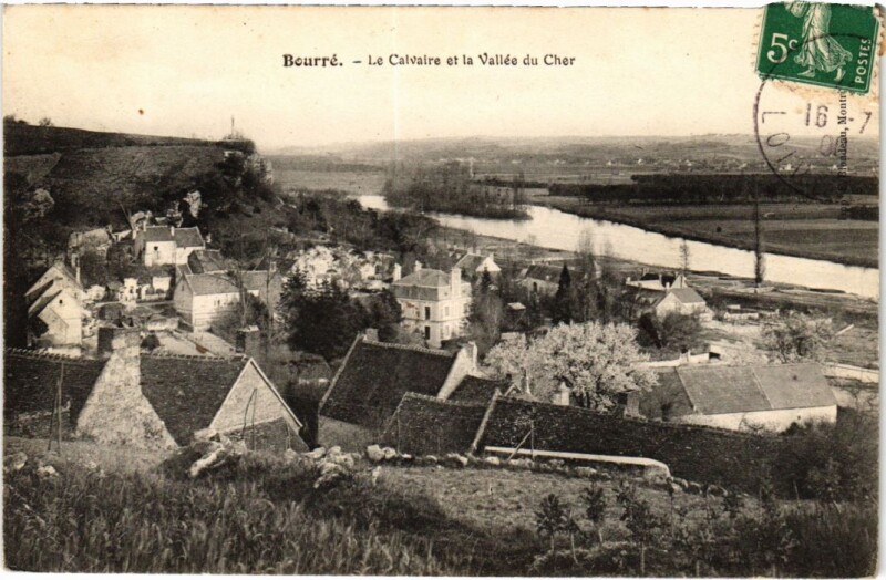 Carte postale ancienne Bourre Le Calvaire et la Vallee du Cher France