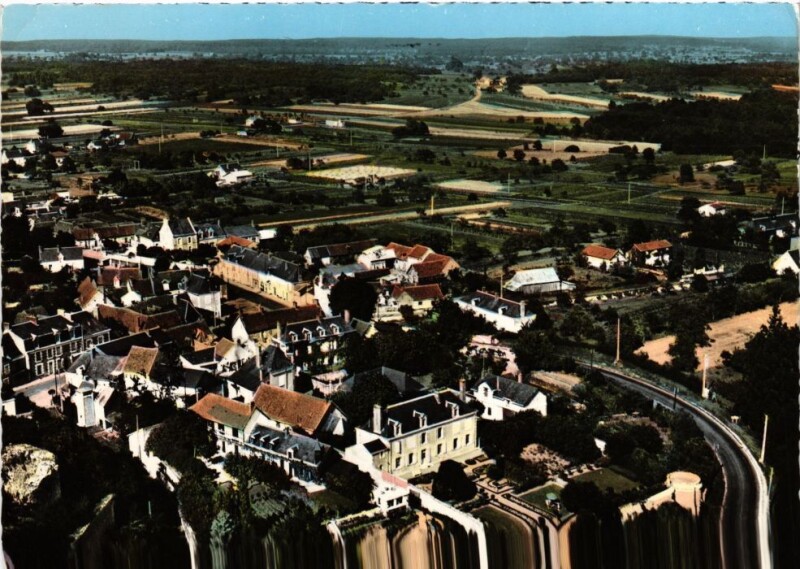 Carte postale ancienne Les Montils Vue Generale aerienne France aux Montils