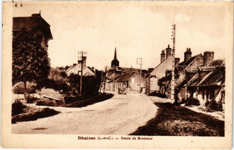 Carte postale ancienne Dhuizon Route e Bracieux France à Bracieux