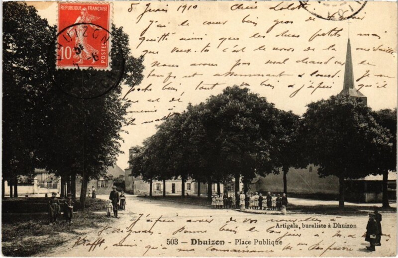 Carte postale ancienne Dhuizon Place Publique France à Dhuizon