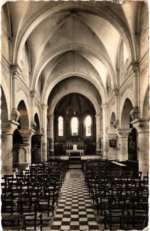 Carte postale ancienne Cande-Sur-Beuvron Interieur de l'Eglise France