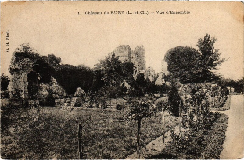 Carte postale ancienne Chateau de Bury Vue d'ensemble France