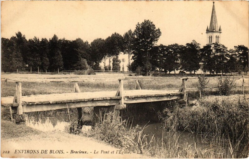 Carte postale ancienne Environs de Blois Bracieux Le Pont l'Eglise France à Blois