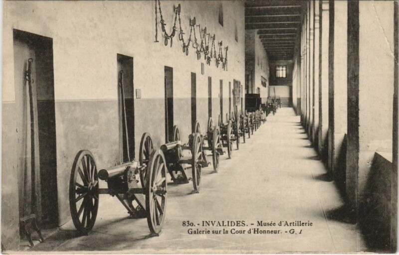 Carte postale ancienne Paris 7e Hotel des Invalides Musée