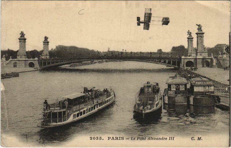Carte postale ancienne Paris 7e Aviation Pont Alexandre Iii