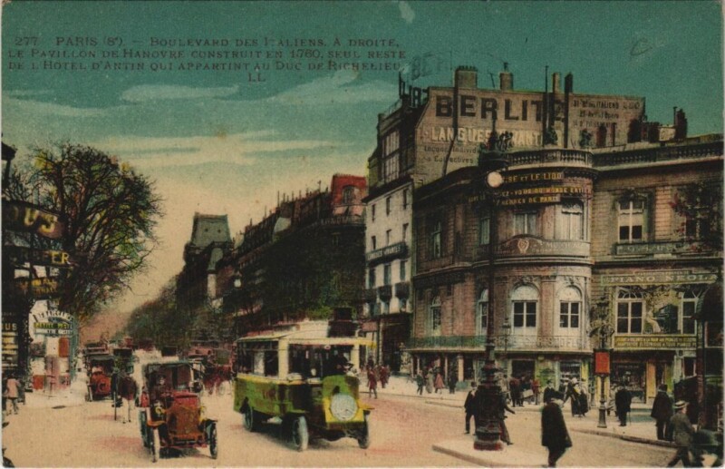 Carte postale ancienne Paris 9e Les Grands Boulevards
