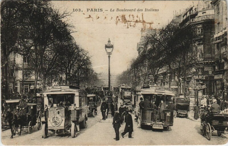 Carte postale ancienne Paris 9e Les Grands Boulevards