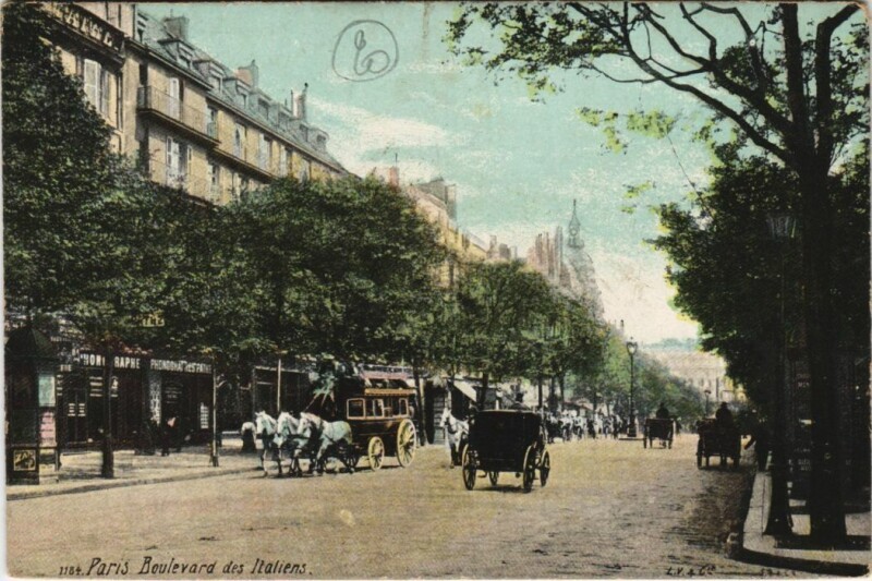 Carte postale ancienne Paris 9e Les Grands Boulevards