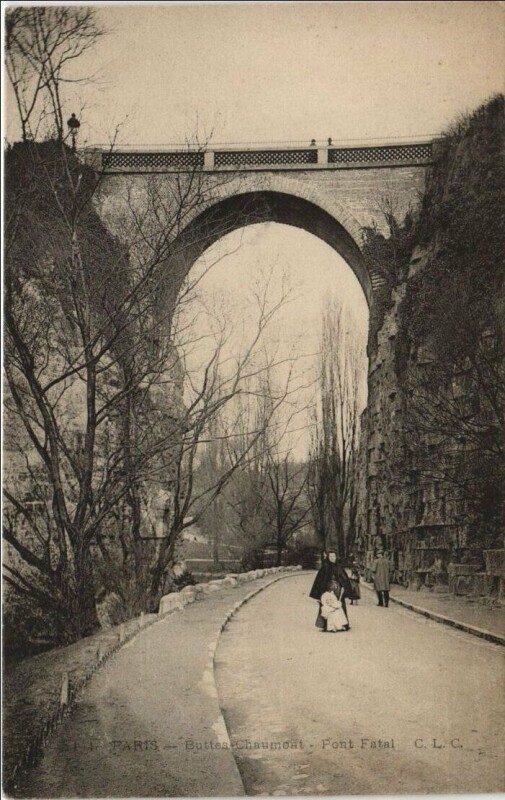 Carte postale ancienne Buttes-Chaumont - Pont Fatal à Paris 19e