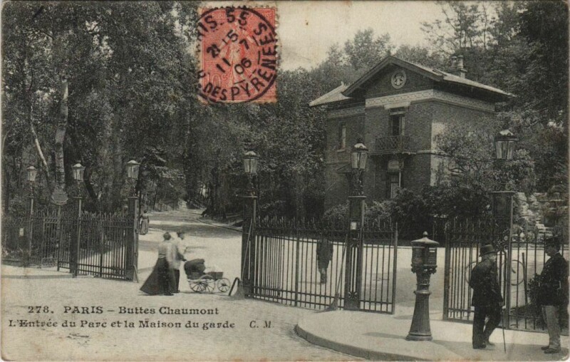 Carte postale ancienne Buttes Chaumont - L'Entrée du Parc et la Maison du garde à Paris 19e