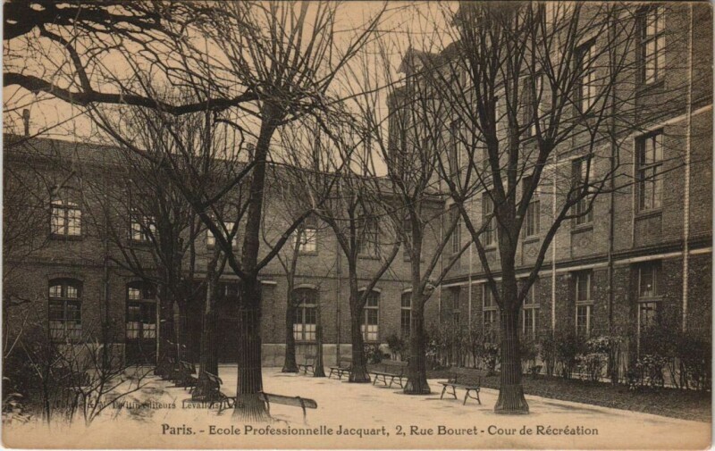 Carte postale ancienne Paris 19e 2, Rue Bouret Ecole Professionelle Jacquart