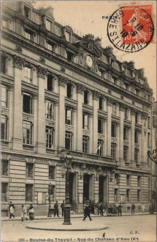 Carte postale ancienne Paris 10e Rue du Chateau d'Eau Bourse du travail
