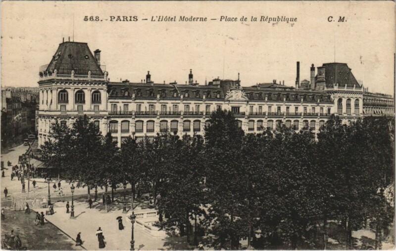 Carte postale ancienne Paris 11e Place de la République hotel Moderne