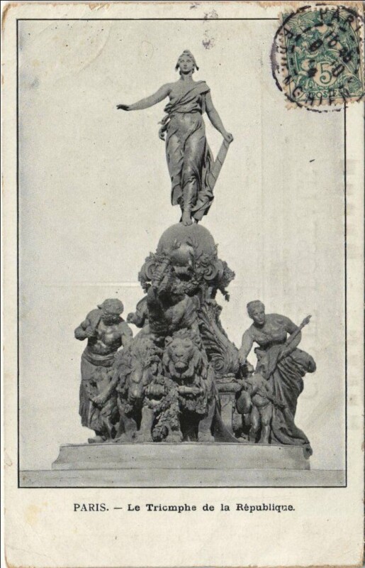 Carte postale ancienne Paris 11e Triomphe de la République