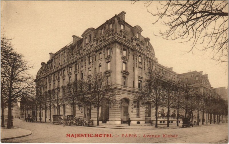 Carte postale ancienne Majestic Hôtel - Avenue Kléber à Paris 16e