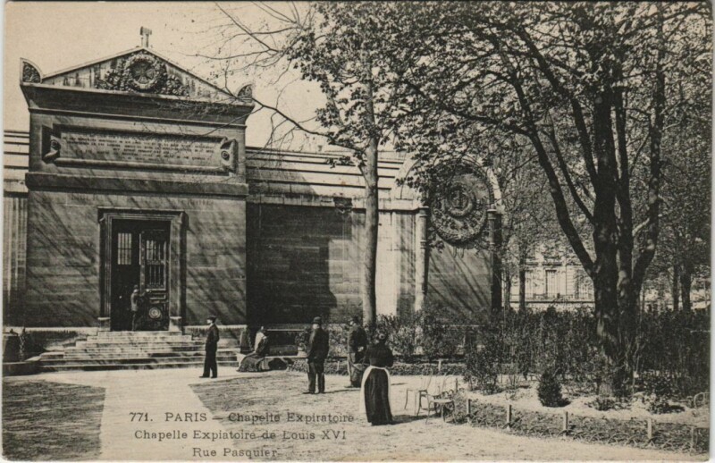 Carte postale ancienne Paris 8e Chapelle Expiratoire