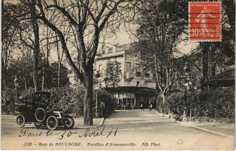 Carte postale ancienne Bois de Boulogne - Pavillon d'Armenonville à Paris 16e