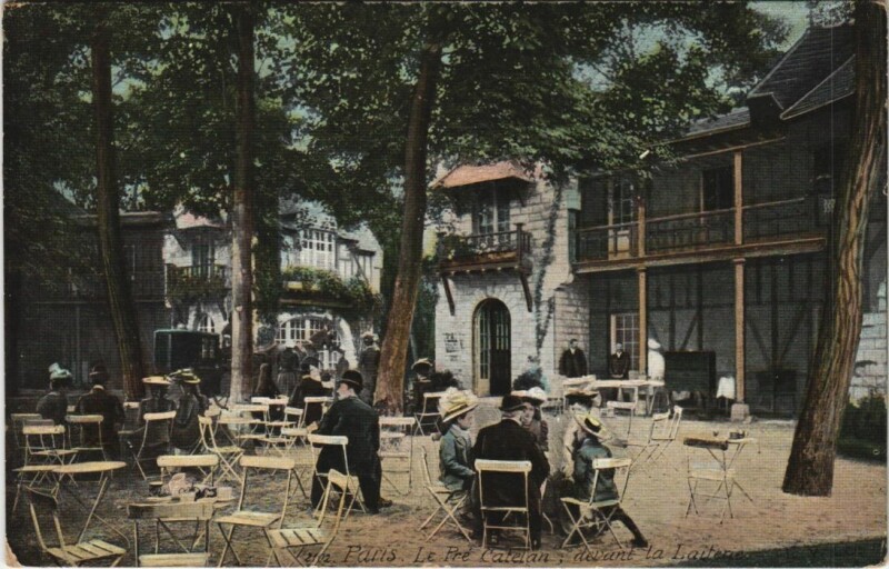 Carte postale ancienne Le Pré Catelan - Devant la Laiterie à Paris