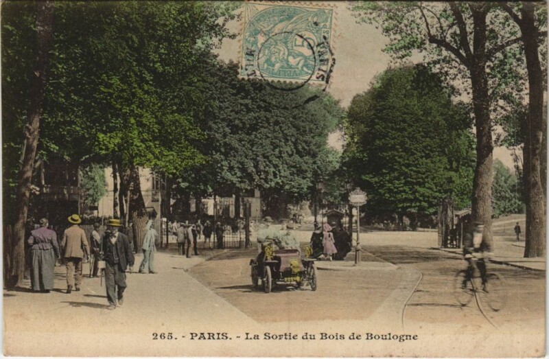 Carte postale ancienne La Sortie du Bois de Boulogne à Paris 16e