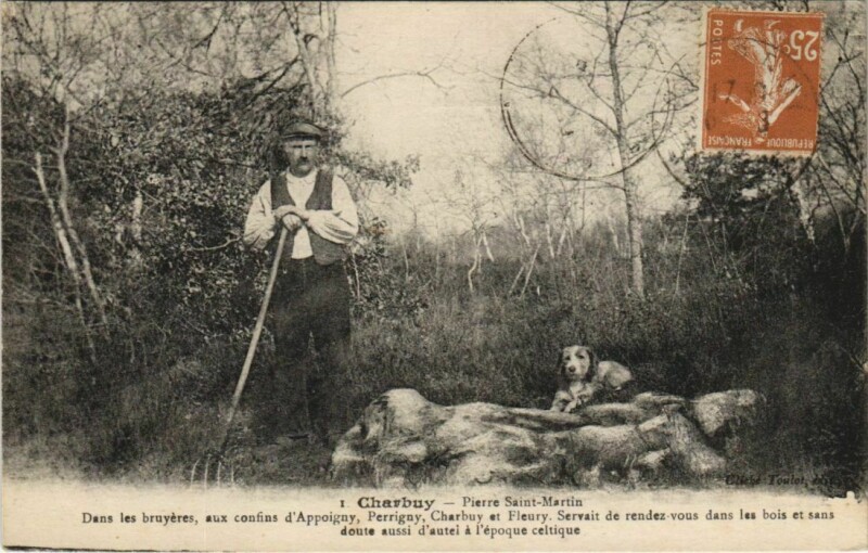 Carte postale ancienne Charbuy Pierre-Saint-Martin - Man with his Dog à Charbuy