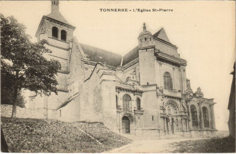 Carte postale ancienne Tonnerre L'Eglise Saint-Pierre à Tonnerre