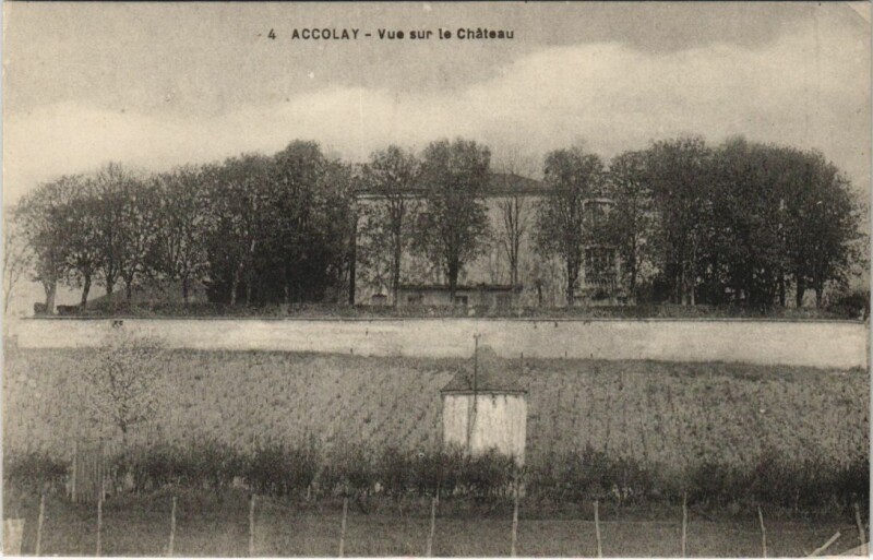 Carte postale ancienne Accolay Vue sur le Chateau