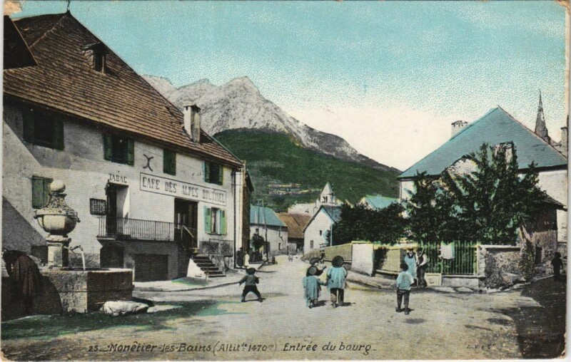 Carte postale ancienne Le Monetier-les-Bains Entree du Bourg