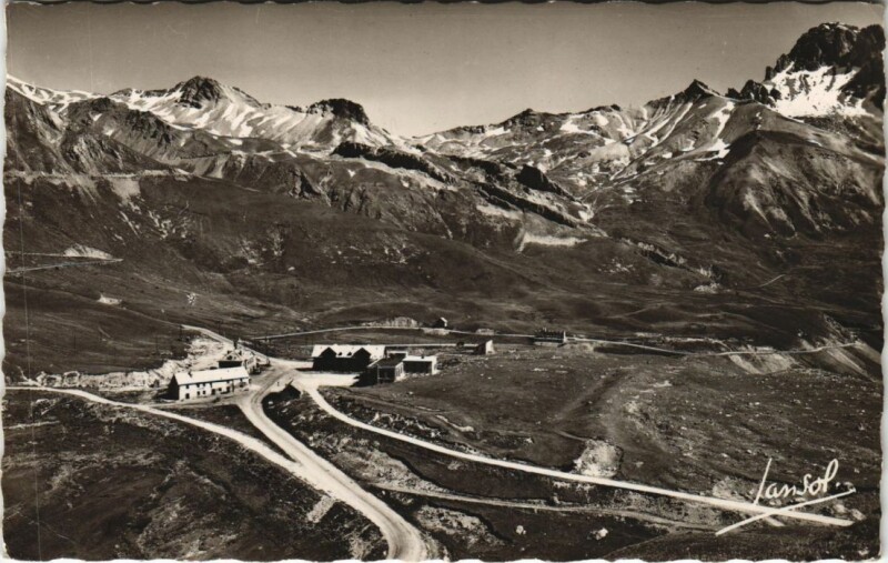 Carte postale ancienne Le Col du Lautaret - Les Lacets vers le Galibier