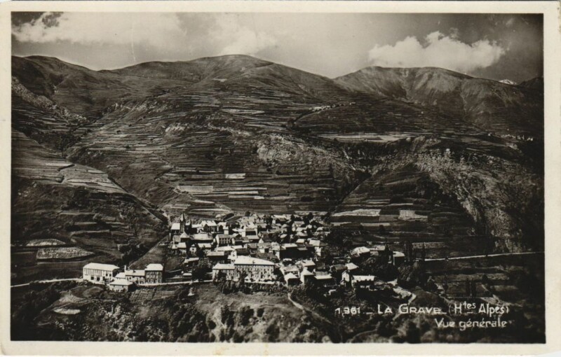 Carte postale ancienne La Grave Vue Generale à La Grave