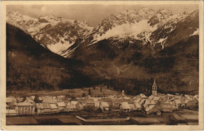 Carte postale ancienne Le Monetier-les-Bains Vue Generale