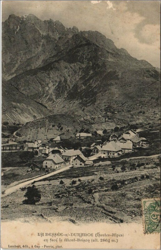 Carte postale ancienne La Bessee-sur-Durance en Face le Mont-Brison