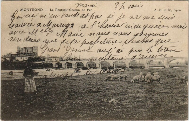 Carte postale ancienne Montrond Le Pont du Chemin de Fer à Montrond