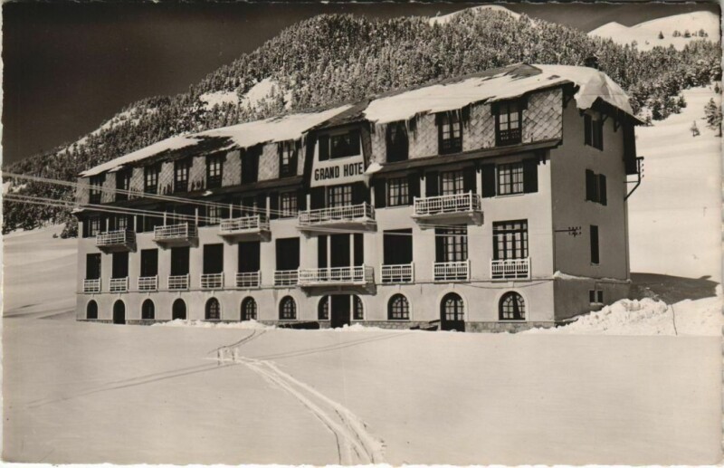 Carte postale ancienne Montgenevre Le Grand Hotel