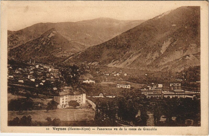 Carte postale ancienne Veynes Panorama vu de la Route de Grenoble à Veynes