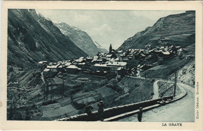 Carte postale ancienne La Grave Vue Generale à La Grave