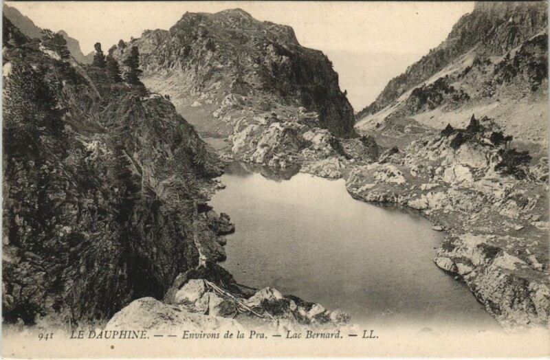Carte postale ancienne Environs de la Pra - Lac Bernard