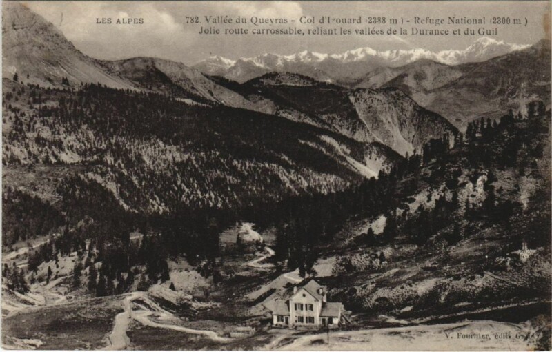 Carte postale ancienne Vallee de Queyras - Col Izoard - Refuge National