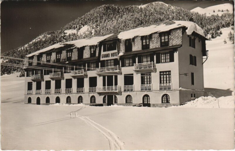 Carte postale ancienne Montgenevre Le Grand Hotel