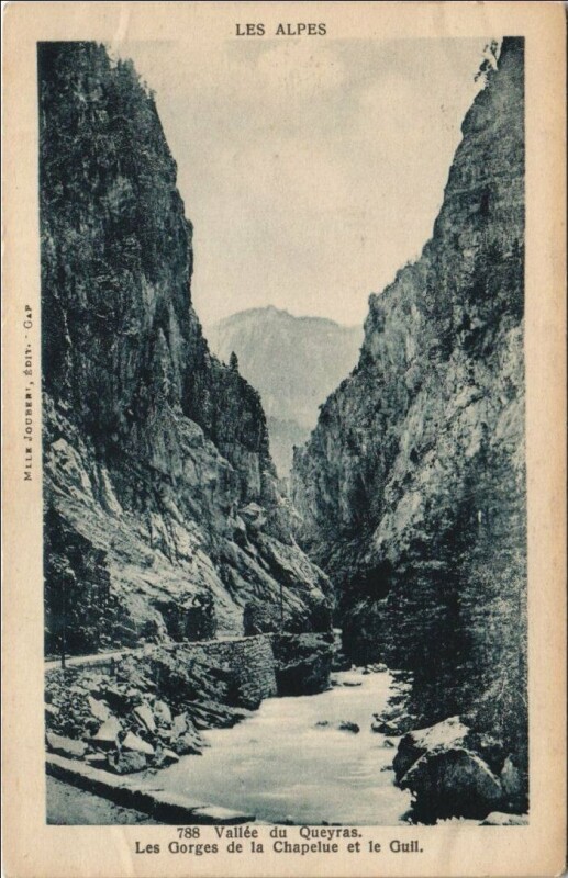 Carte postale ancienne Vallee de Queyras - Les Gorges de la Chapeule et le Guil