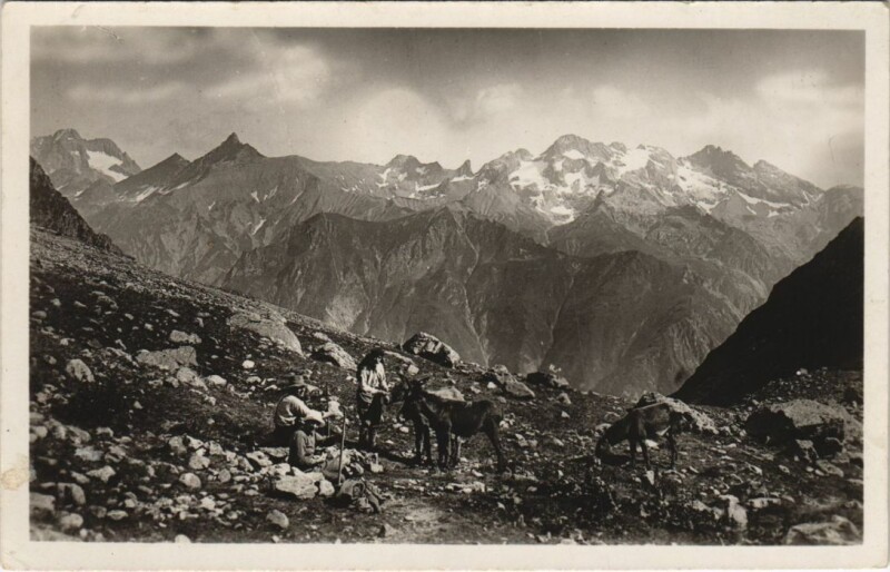 Carte postale ancienne Le Valgaudemar - Le Sirac - Aiguille de Morges