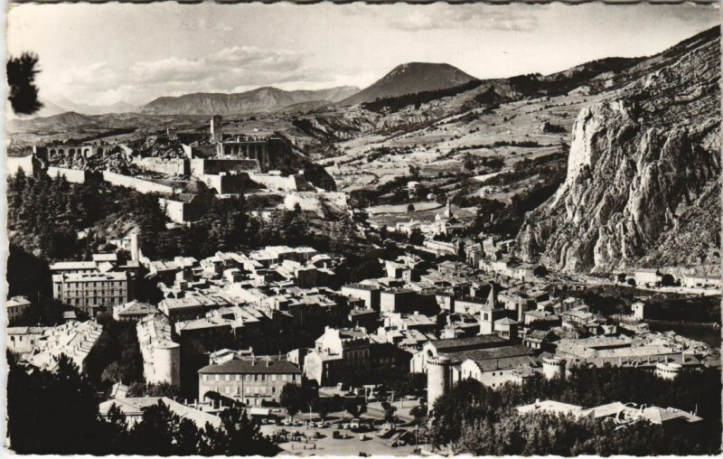Carte postale ancienne Sisteron Vue Generale