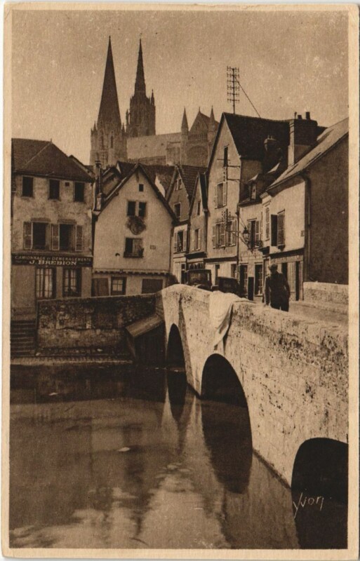 Carte postale ancienne Chartres Vieux Pont et Vieilles Maisons France à Chartres
