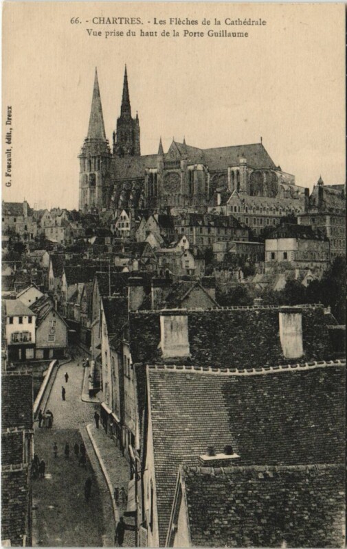 Carte postale ancienne Chartres Les Fleches de la Cathedrale France à Chartres