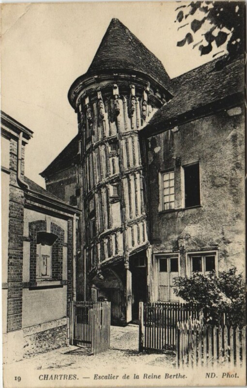 Carte postale ancienne Chartres Escalier de la Reine Berthe France à Chartres