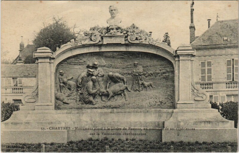 Carte postale ancienne Chartres Monument de Pasteur France à Chartres