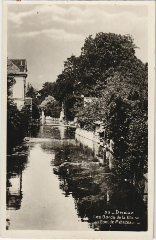 Carte postale ancienne Dreux Les Bords de la Blaise France à Dreux