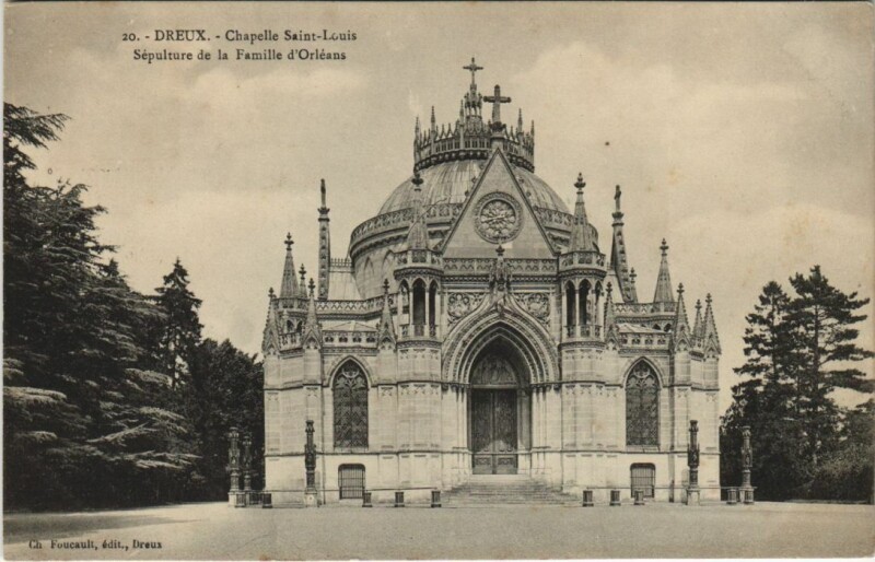 Carte postale ancienne Dreux Chapelle Saint-Louis, Sepulture de la Famille d'Orleans France à Dreux